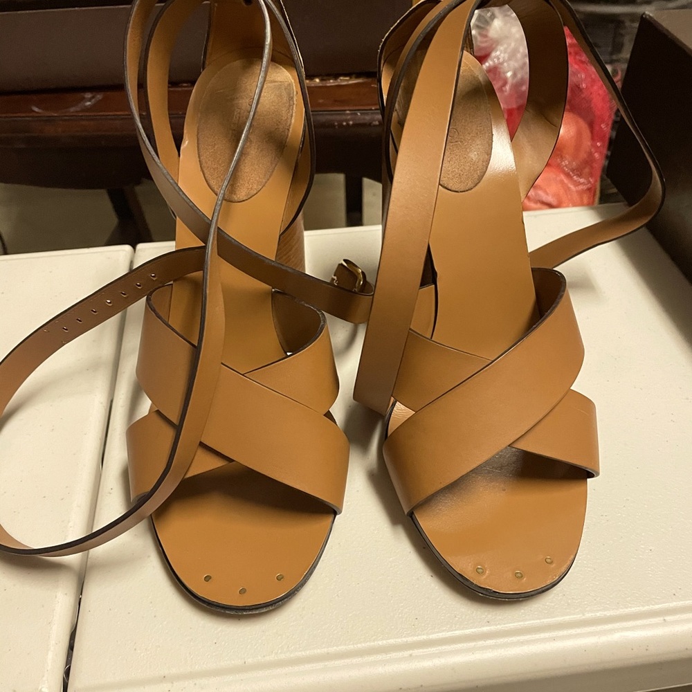 Gucci Biscotto sandals with rounded heels